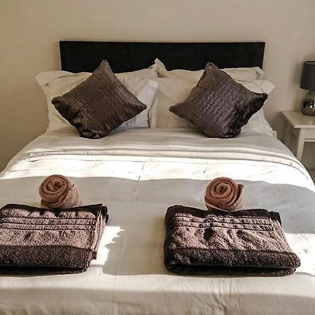 Carnock Road Apartment - Silverburn Shopping Centre 글라스고 외부 사진