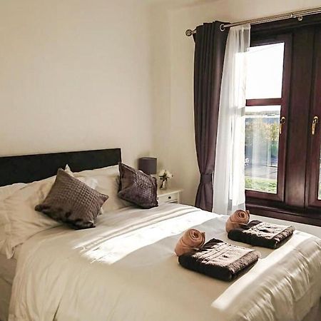 Carnock Road Apartment - Silverburn Shopping Centre 글라스고 외부 사진
