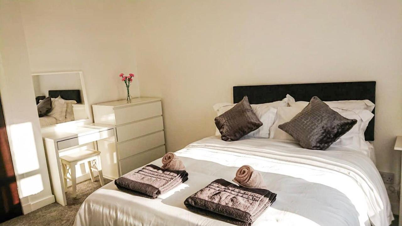 Carnock Road Apartment - Silverburn Shopping Centre 글라스고 외부 사진