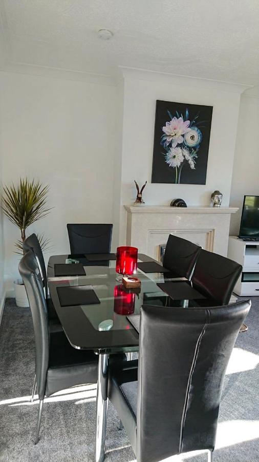 Carnock Road Apartment - Silverburn Shopping Centre 글라스고 외부 사진