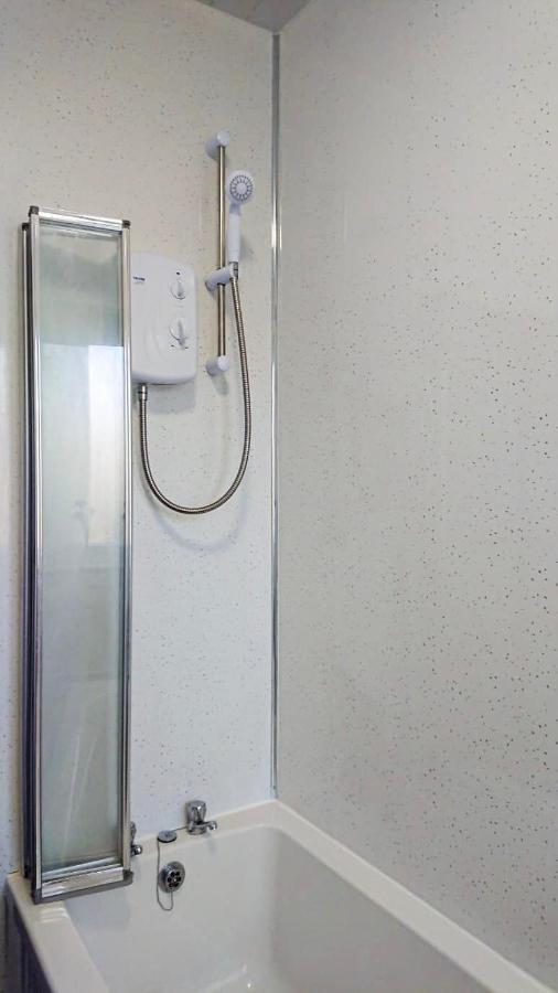Carnock Road Apartment - Silverburn Shopping Centre 글라스고 외부 사진