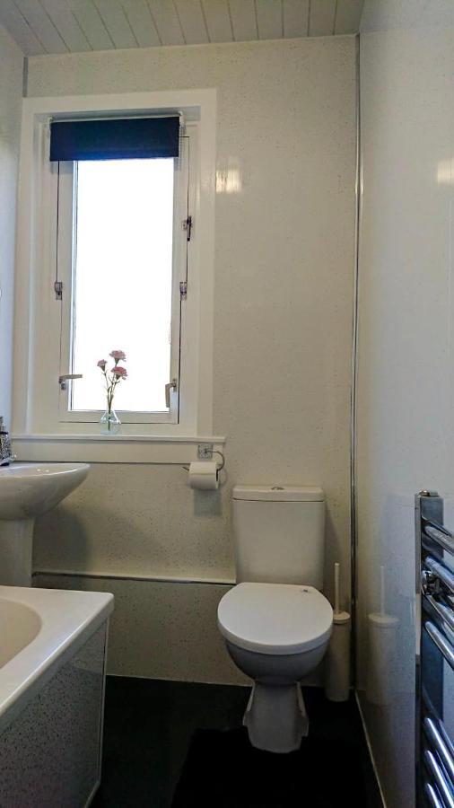 Carnock Road Apartment - Silverburn Shopping Centre 글라스고 외부 사진
