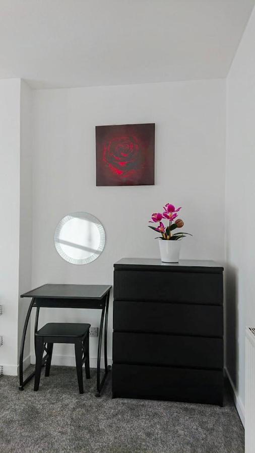 Carnock Road Apartment - Silverburn Shopping Centre 글라스고 외부 사진